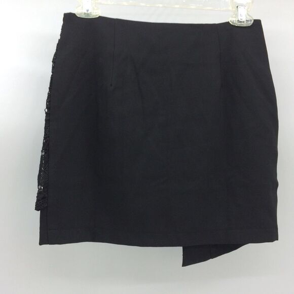 LF Rumor Boutique Mini Skirt with Asymmetric Hem and Partial Lace Front NWT - Picture 5 of 8